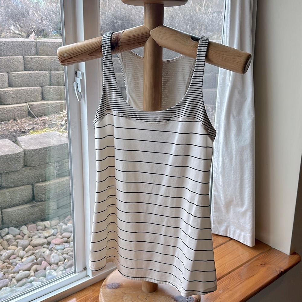 Lululemon tank